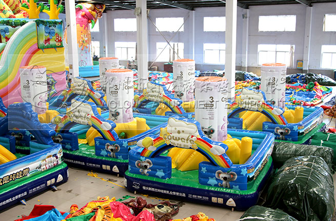 咔哇熊充氣城堡