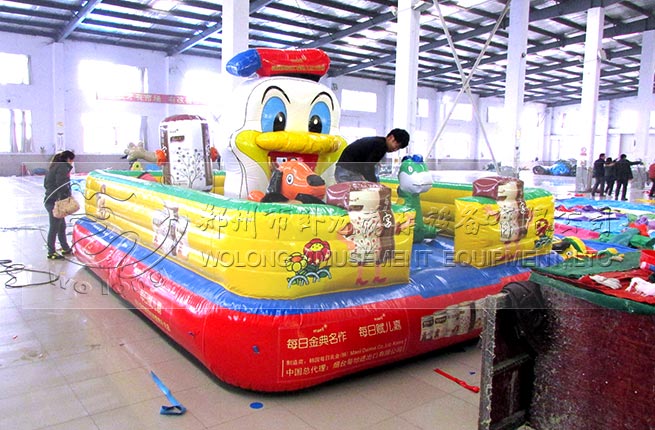 每日乳業充氣城堡